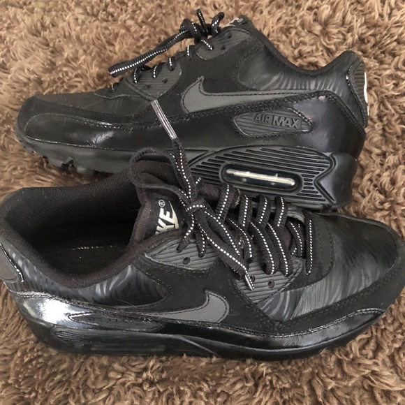 Nike Shoes - Nike Air Max 90 with animal print. Size 5Y.